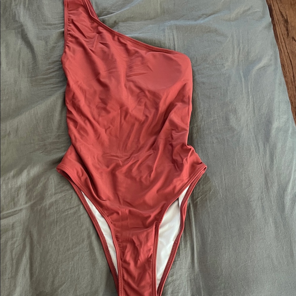 One-Shoulder Swimsuit in Rust Red